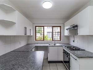 2 Bed Apartment in Bryanston West