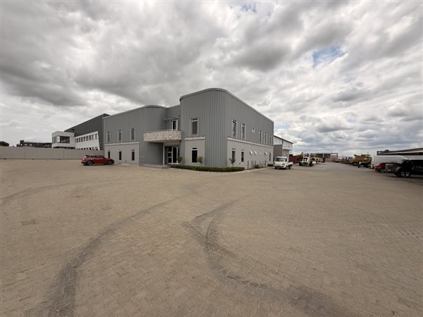 2 306  m² Industrial space