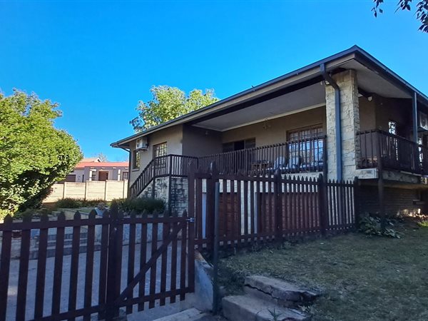 3 Bedroom House 3 Bedroom House