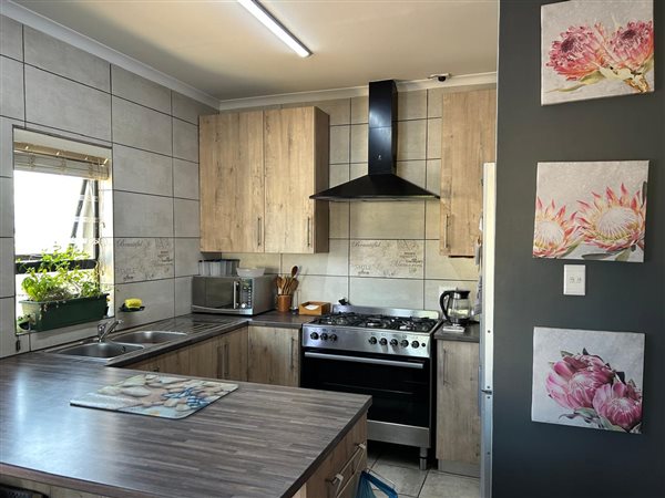 2 Bedroom House 2 Bedroom House