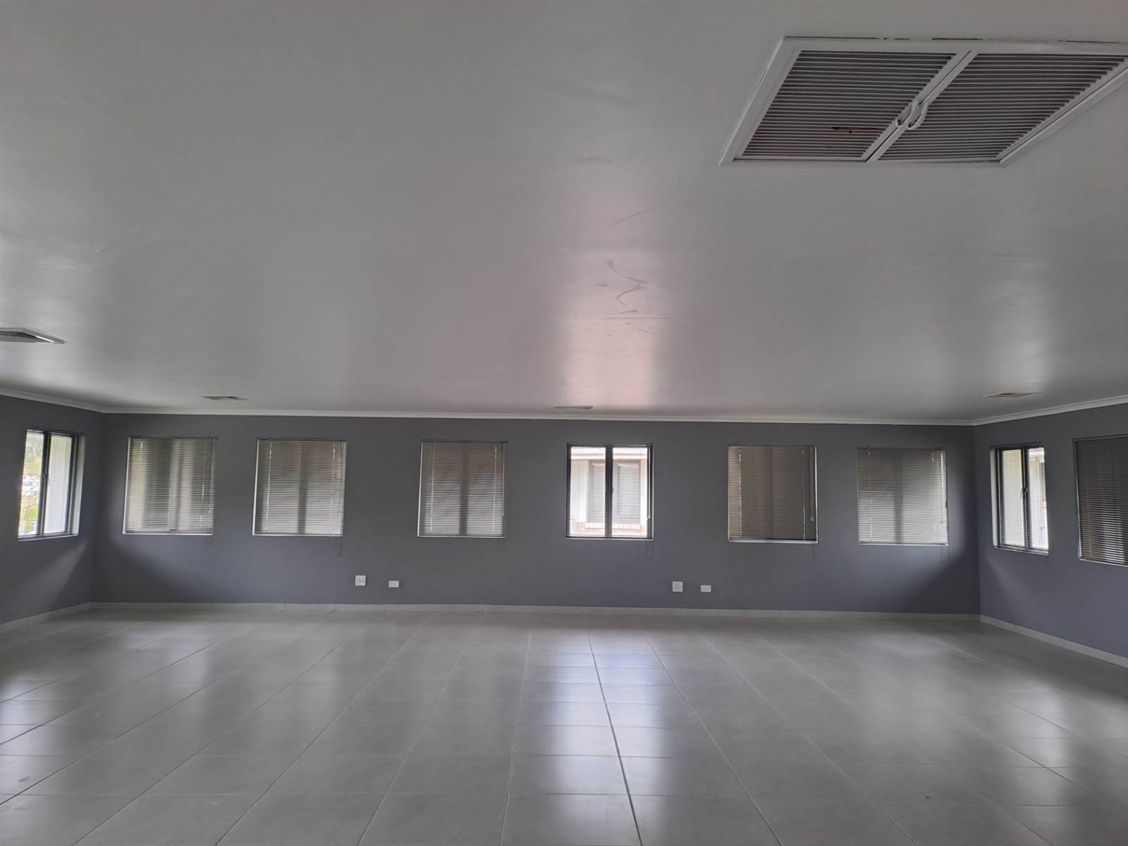 150  m² Office Space in Hillcrest Central photo number 3
