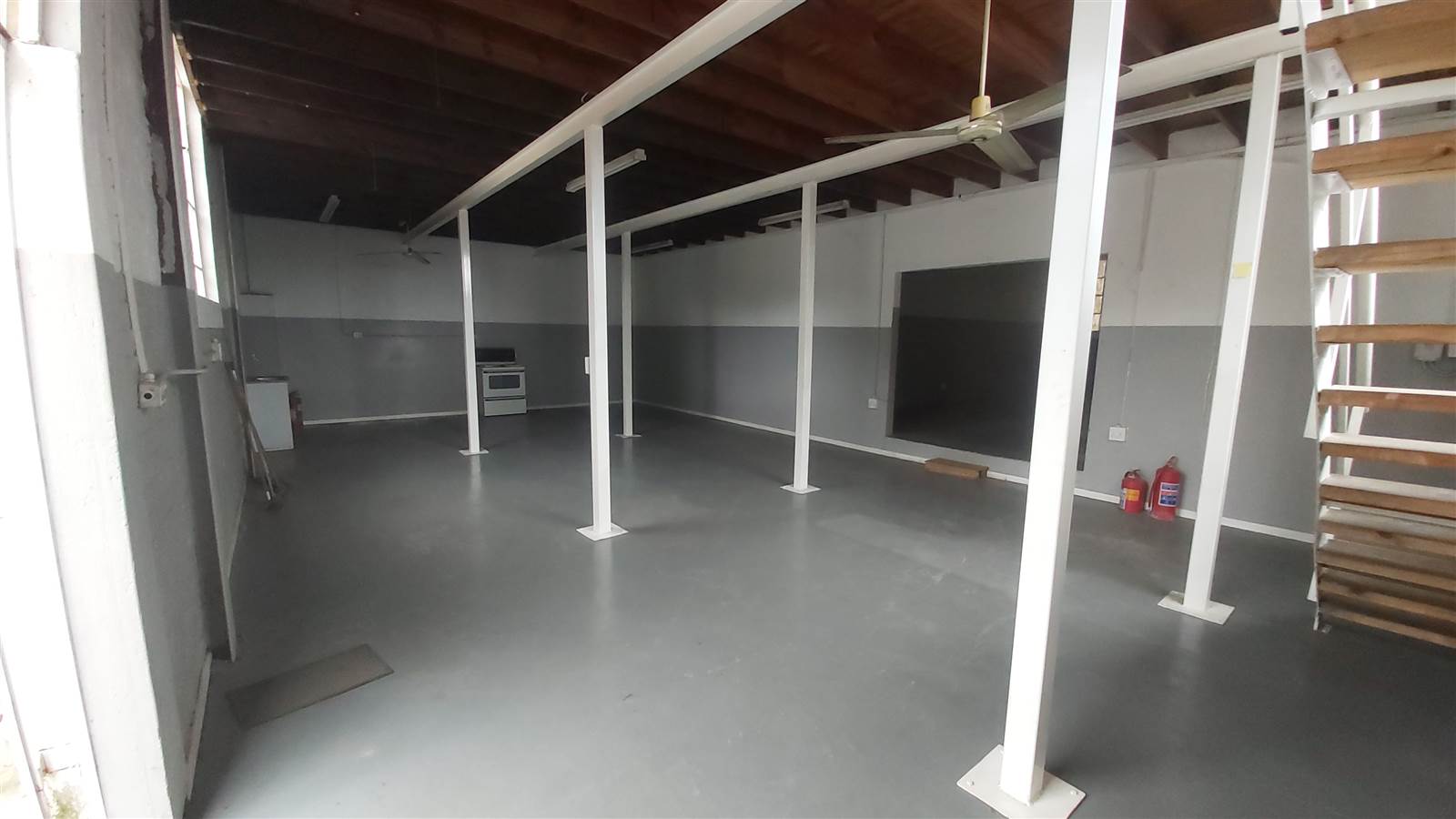 148  m² Industrial space in West Acres photo number 4