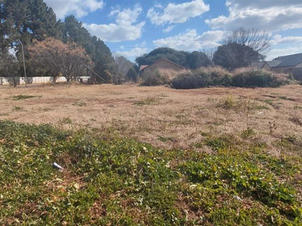 900 m² Land 900 m² Land