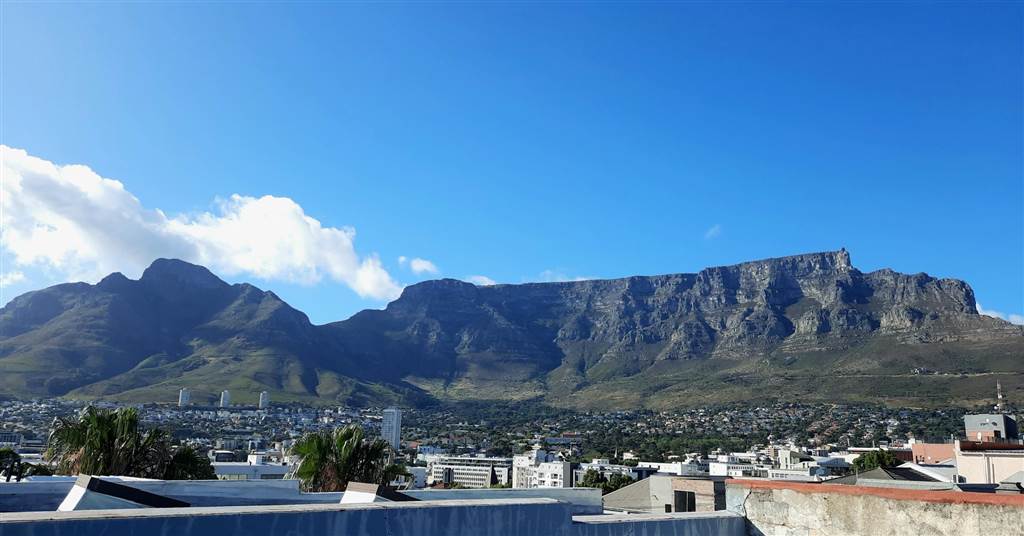 2 Bed House in Cape Town City Centre photo number 1