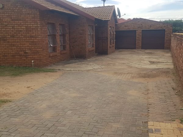 3 Bedroom House 3 Bedroom House