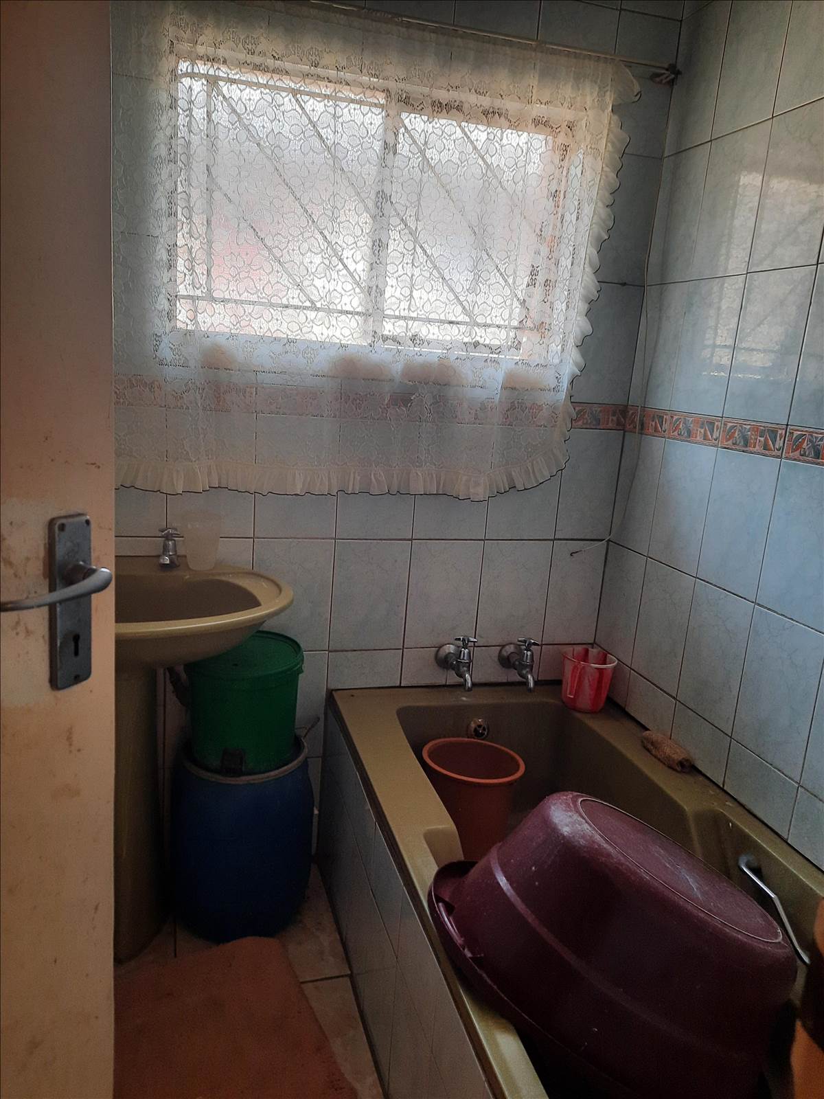 2 Bed House in Tembisa photo number 23