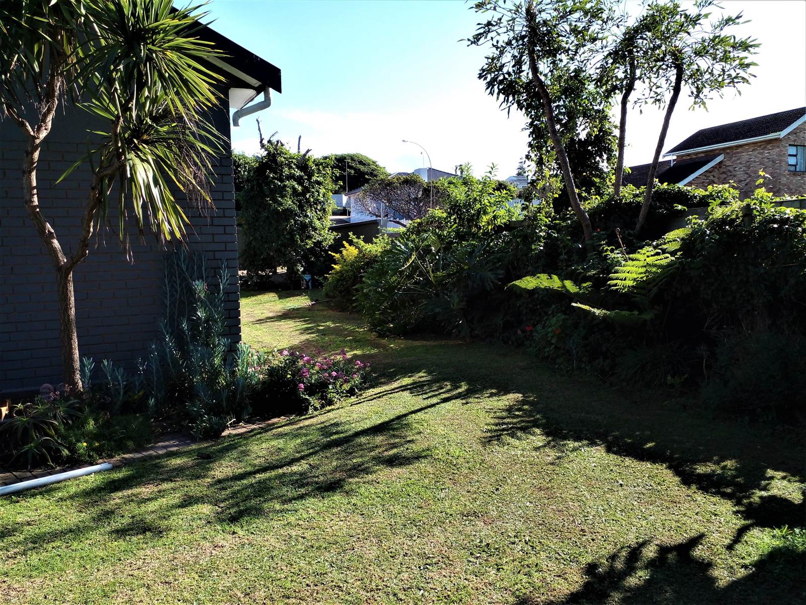 6 Bed House in Jeffreys Bay photo number 3