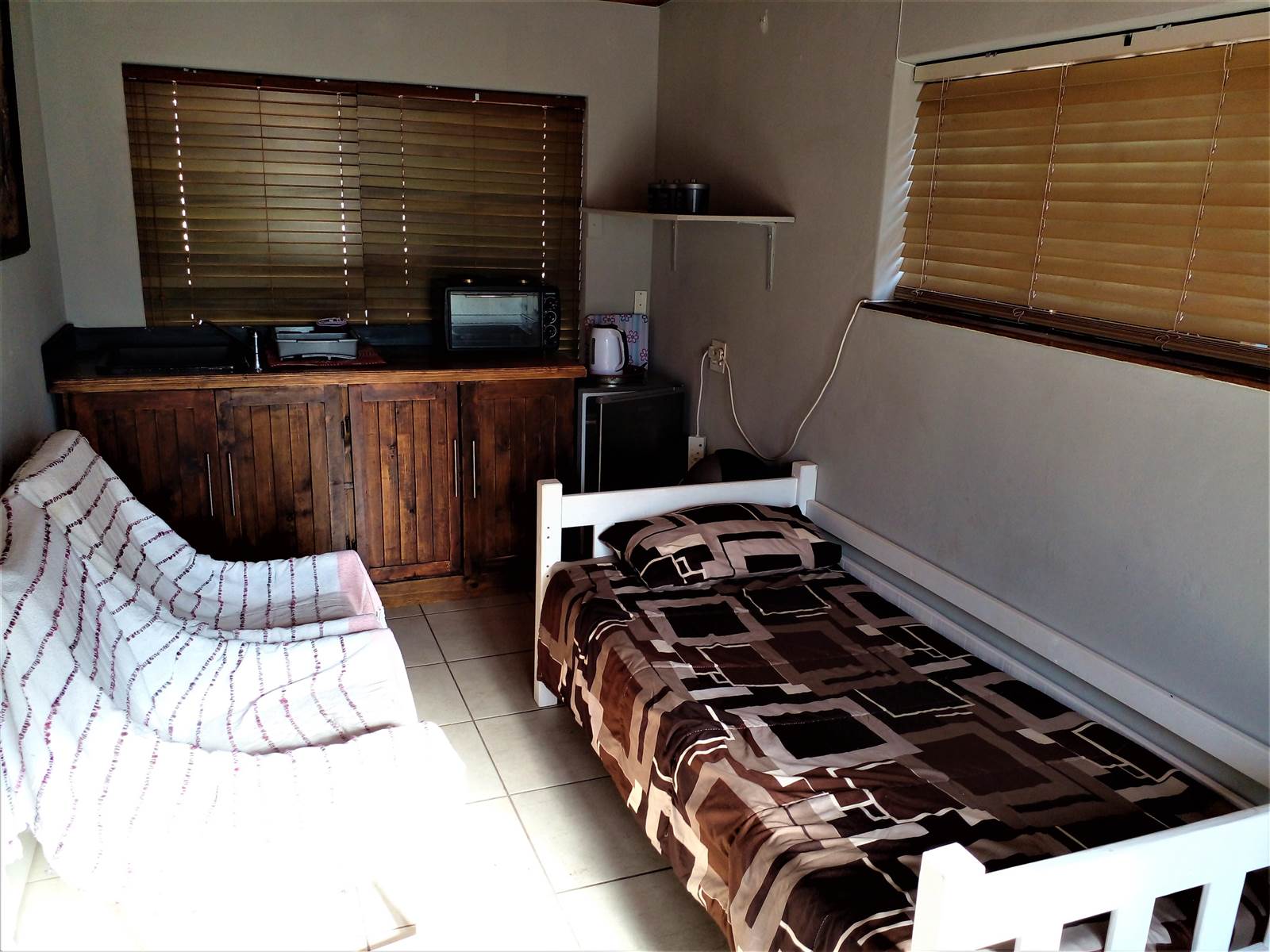 6 Bed House in Jeffreys Bay photo number 23