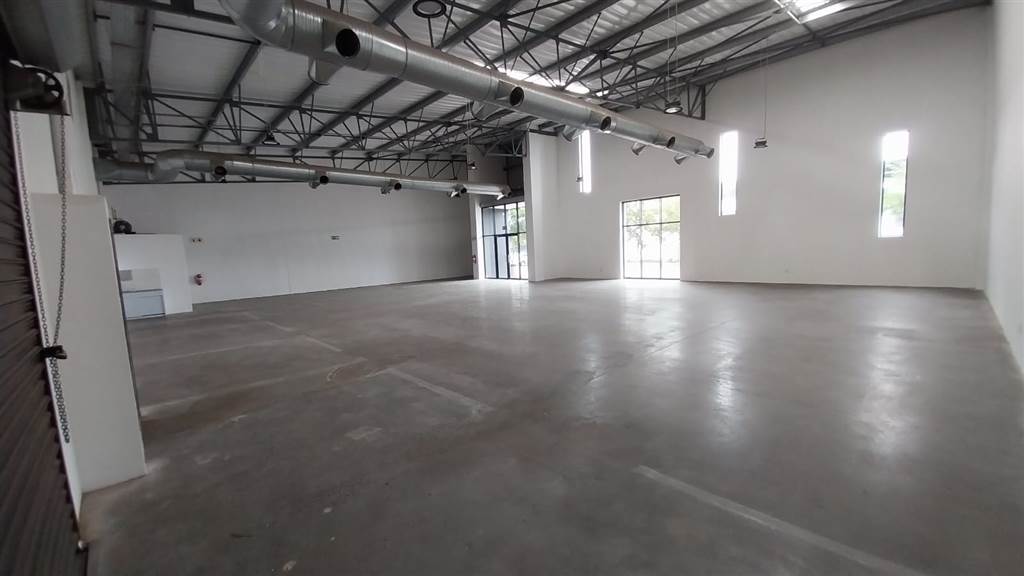 361  m² Commercial space in Montana Park photo number 10