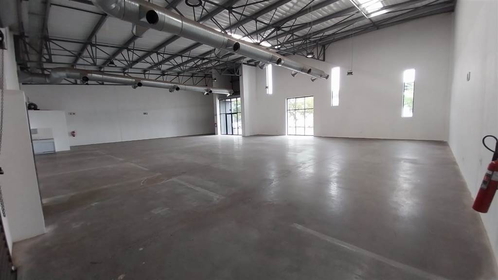 361  m² Commercial space in Montana Park photo number 11