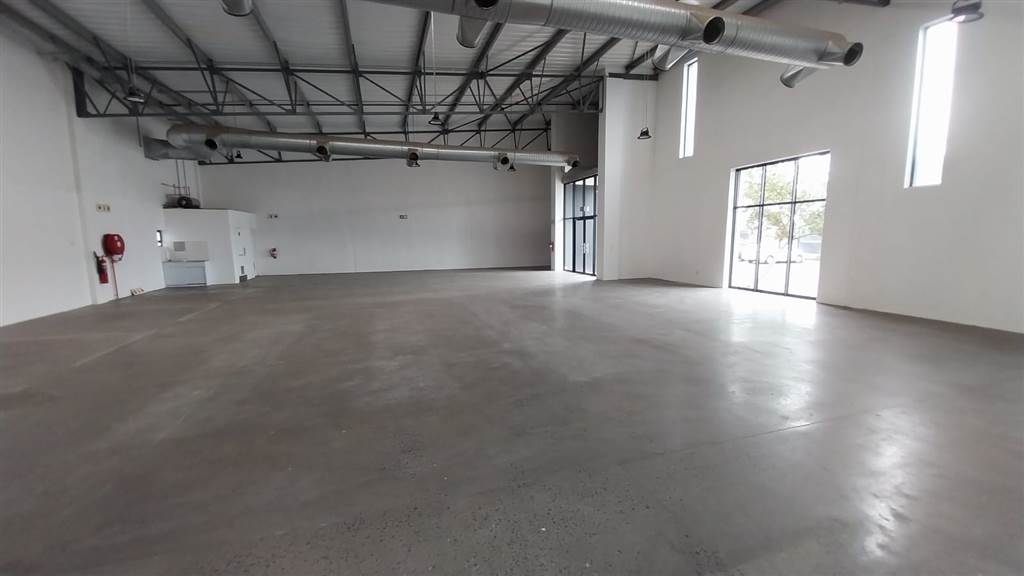 361  m² Commercial space in Montana Park photo number 19