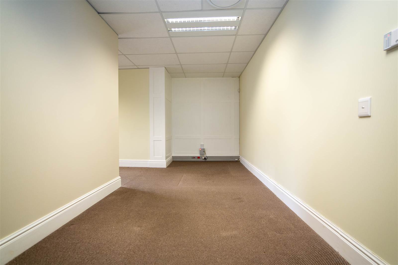 172  m² Commercial space in Montrose photo number 17