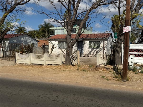 2 Bedroom House 2 Bedroom House