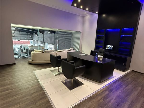 669 m² Industrial space 669 m² Industrial space