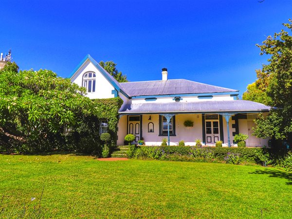 4 Bedroom House 4 Bedroom House