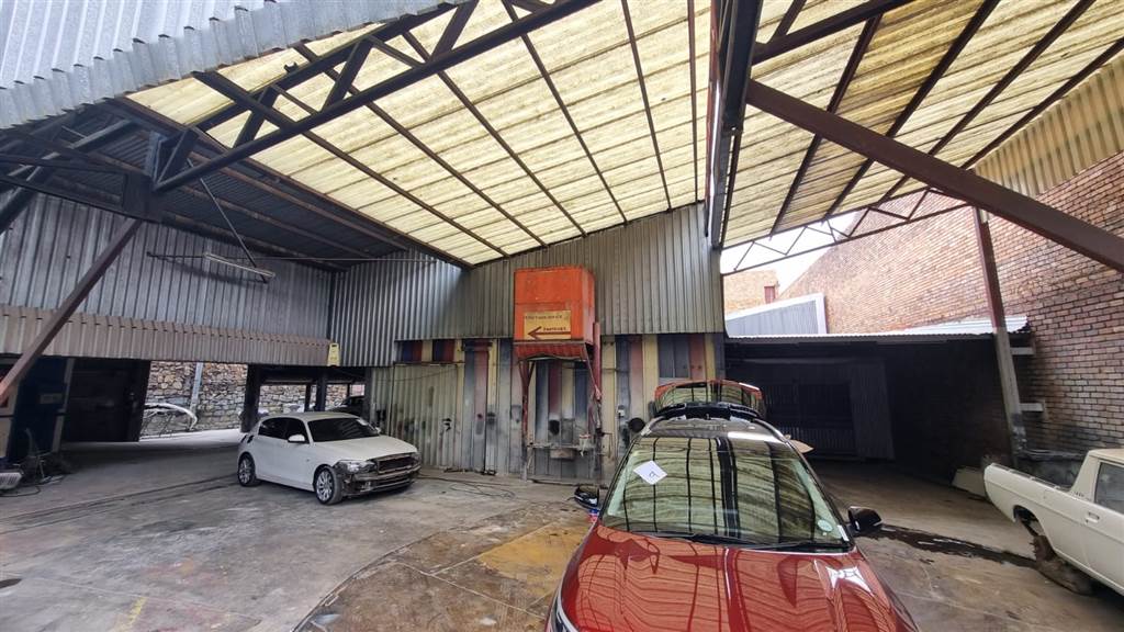 1036  m² Commercial space in Pretoria West photo number 8