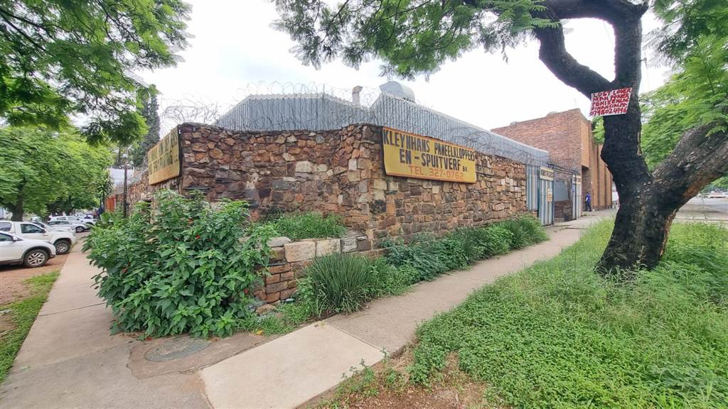1036  m² Commercial space in Pretoria West photo number 1