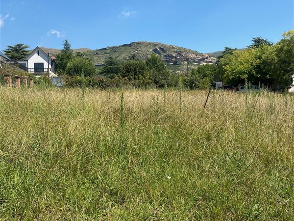 798 m² Land available in Clarens