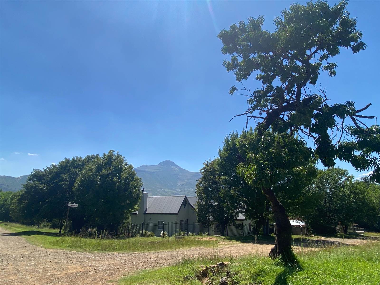 798 m² Land available in Clarens photo number 2