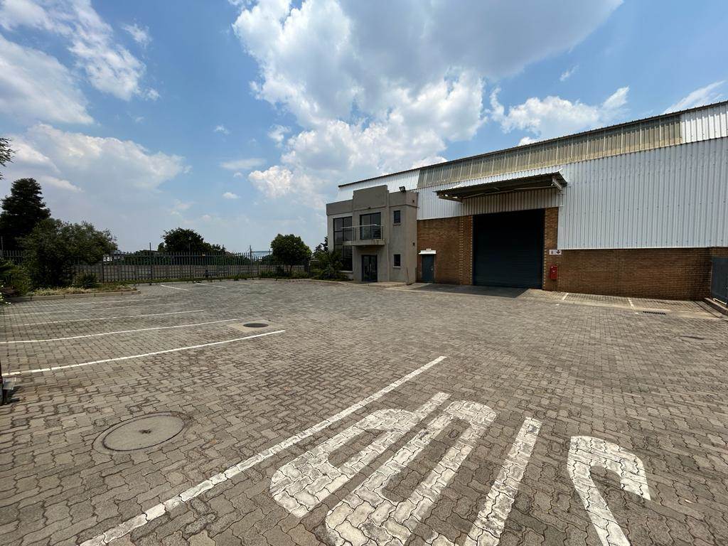 691  m² Industrial space in Bartlett photo number 3