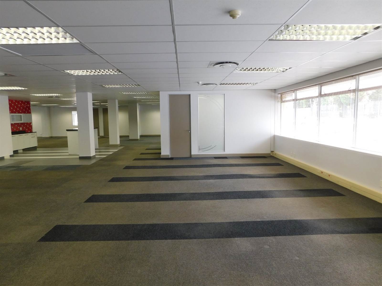 938  m² Office Space in Illovo photo number 16