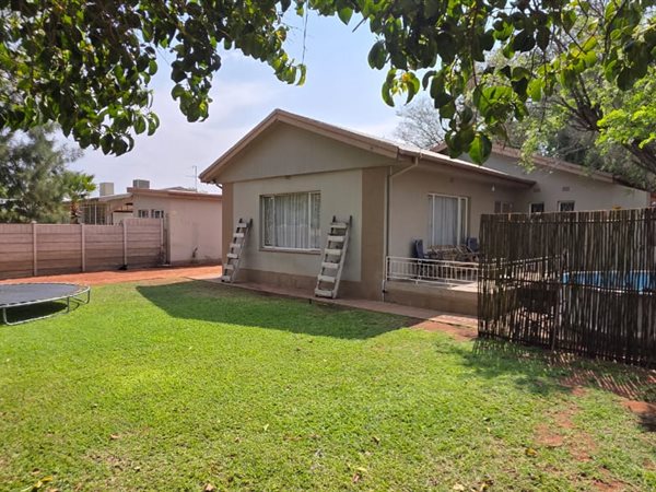 3 Bedroom House 3 Bedroom House