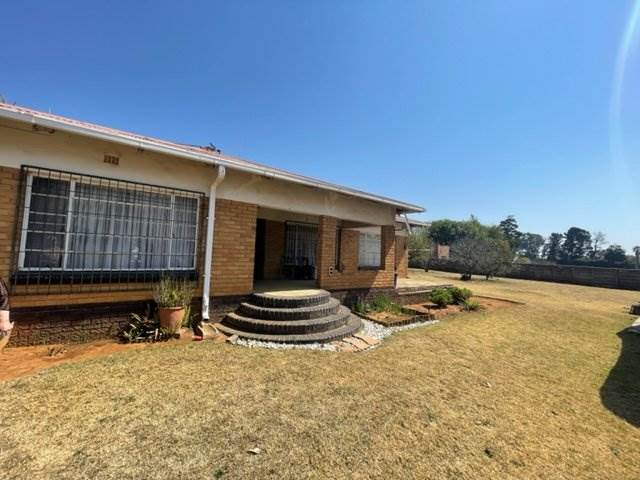1.7 ha Smallholding in Randfontein photo number 3