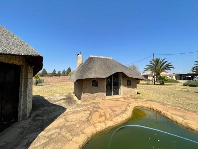 1.7 ha Smallholding in Randfontein photo number 5