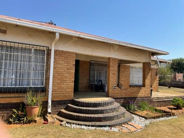 1.7 ha Smallholding in Randfontein photo number 2