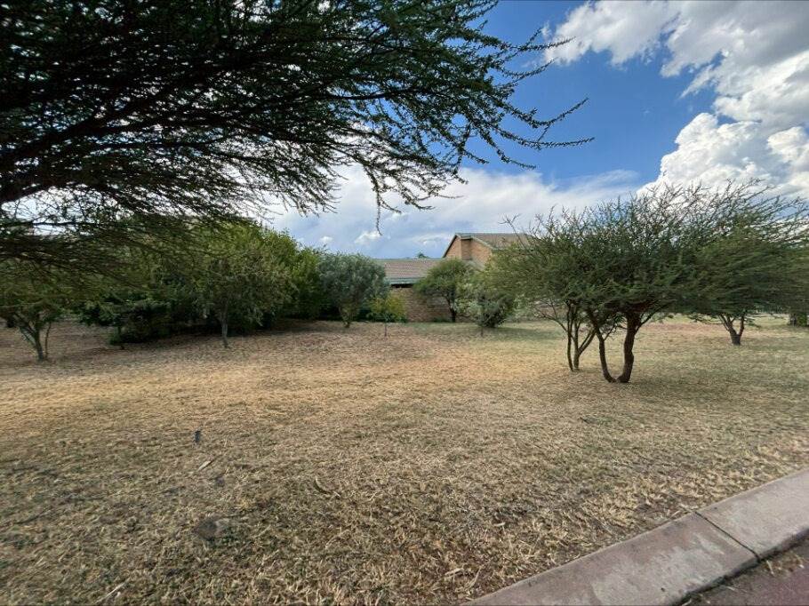 758 m² Land available in Bela-Bela (Warmbaths) photo number 1
