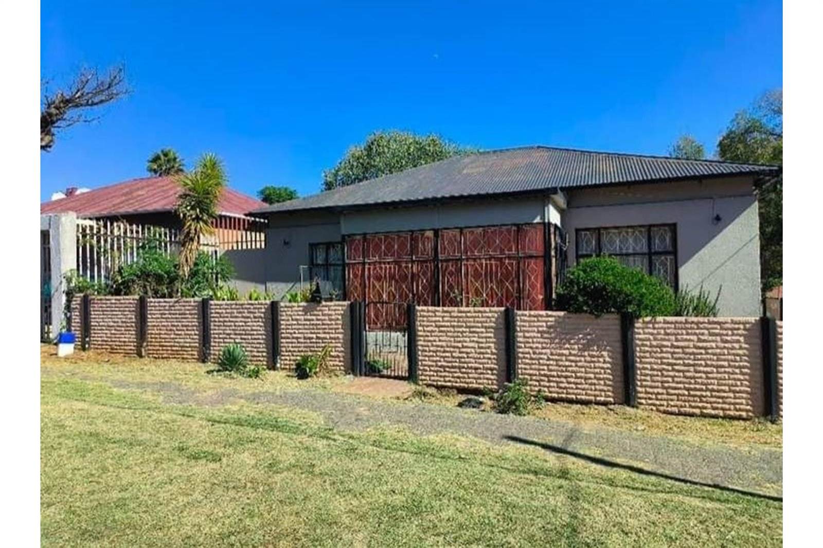 4 Bed House in Rosettenville photo number 1