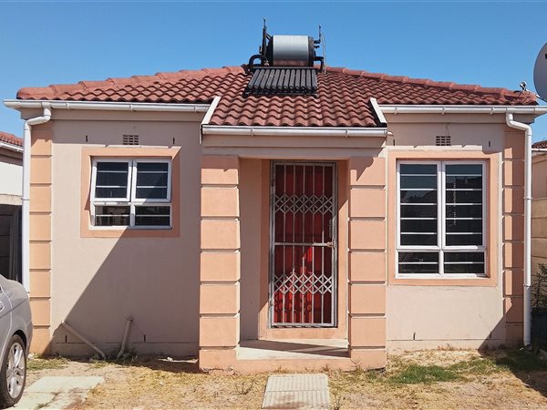 2 Bed House in Kalkfontein