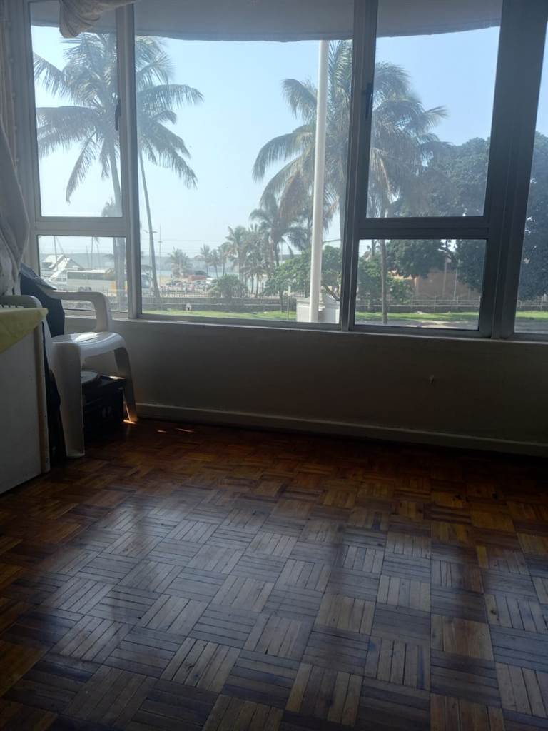 1 Bed House in Durban CBD photo number 8