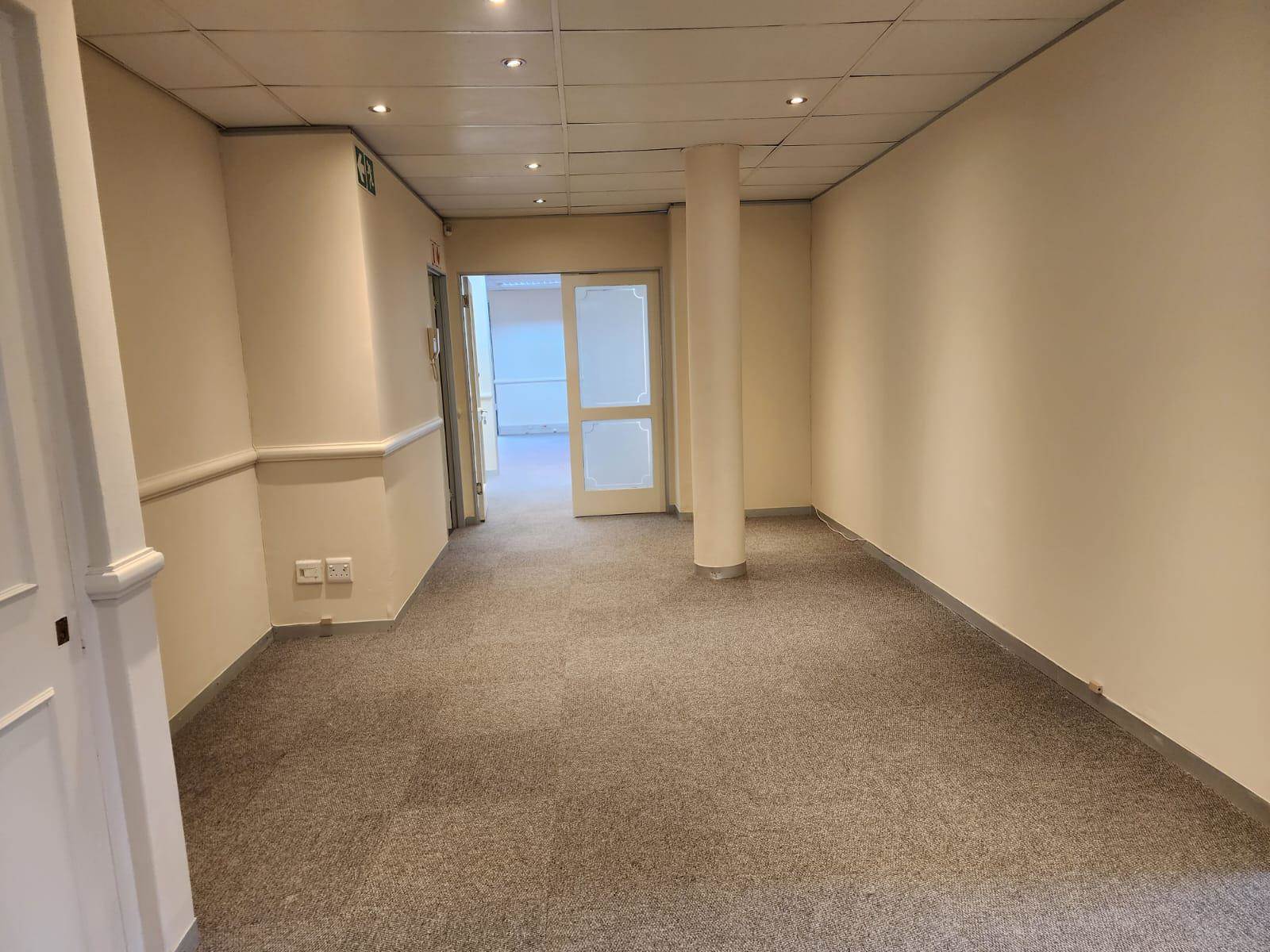 310  m² Commercial space in Kenilworth photo number 11