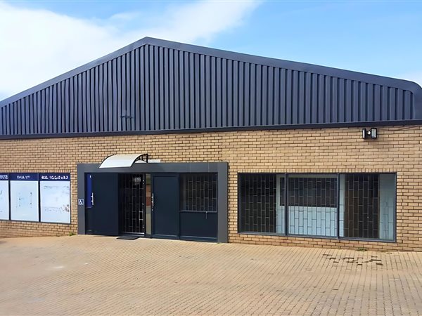 525  m² Commercial space