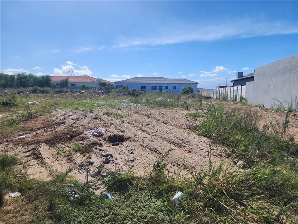 840 m² Land available in Fairview