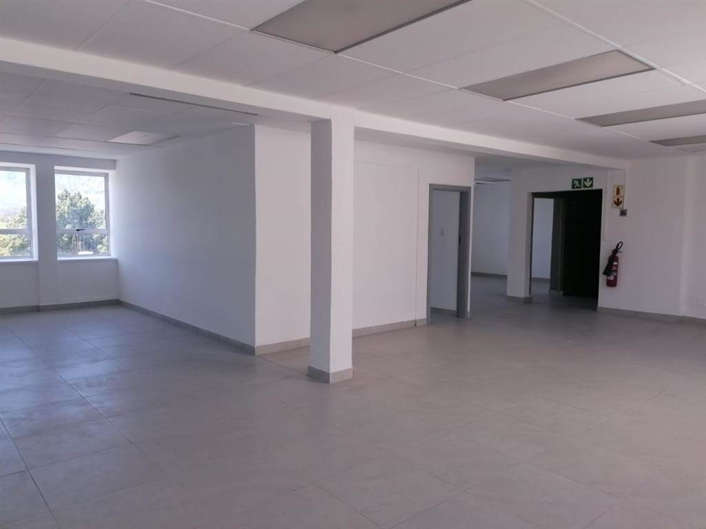 1177.7  m² Commercial space in Paarl Central West photo number 23
