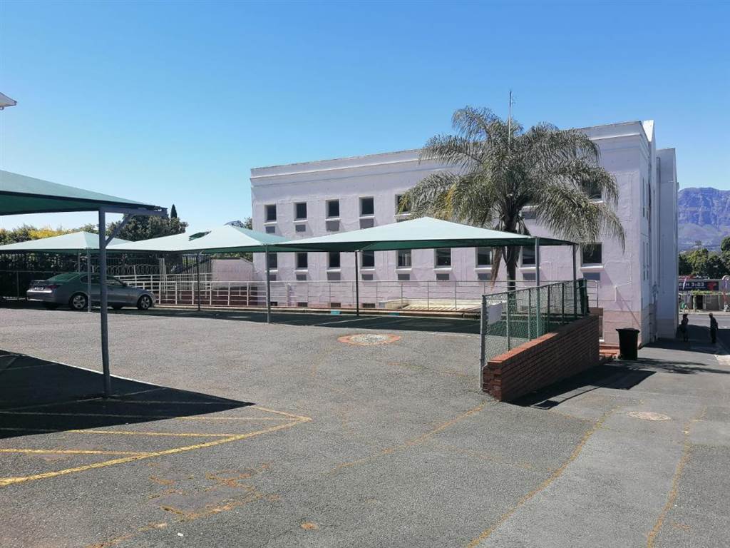 1177.7  m² Commercial space in Paarl Central West photo number 3