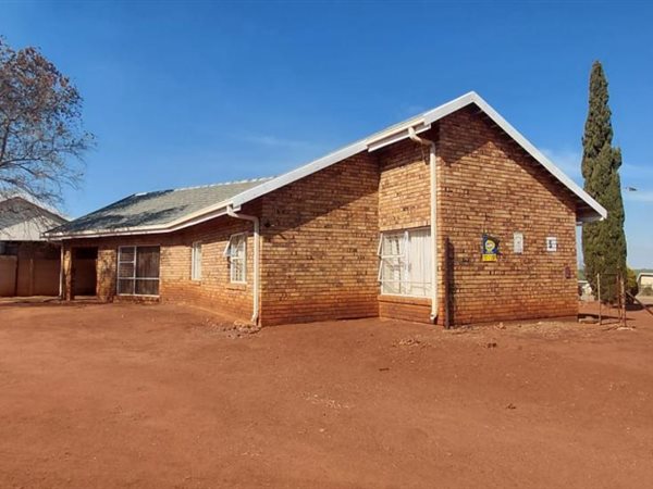 3 Bedroom House 3 Bedroom House
