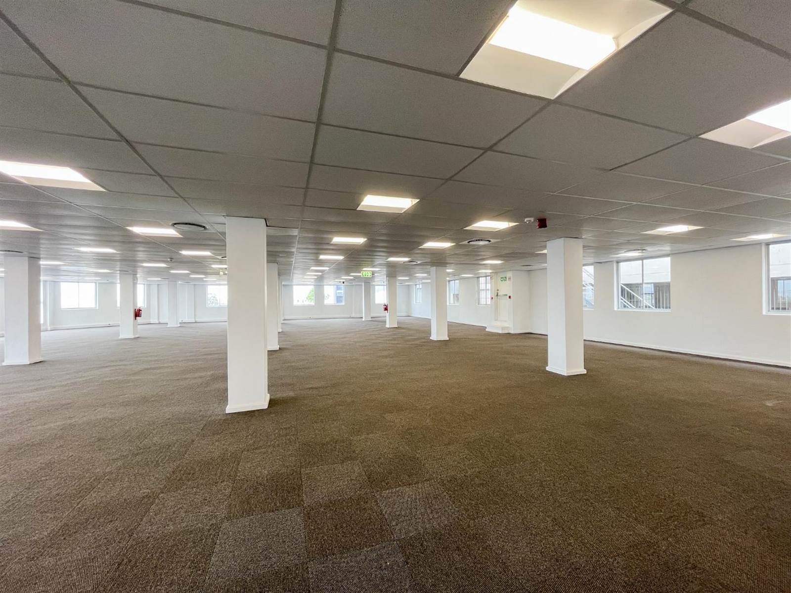 630  m² Office Space in Oakdale photo number 10