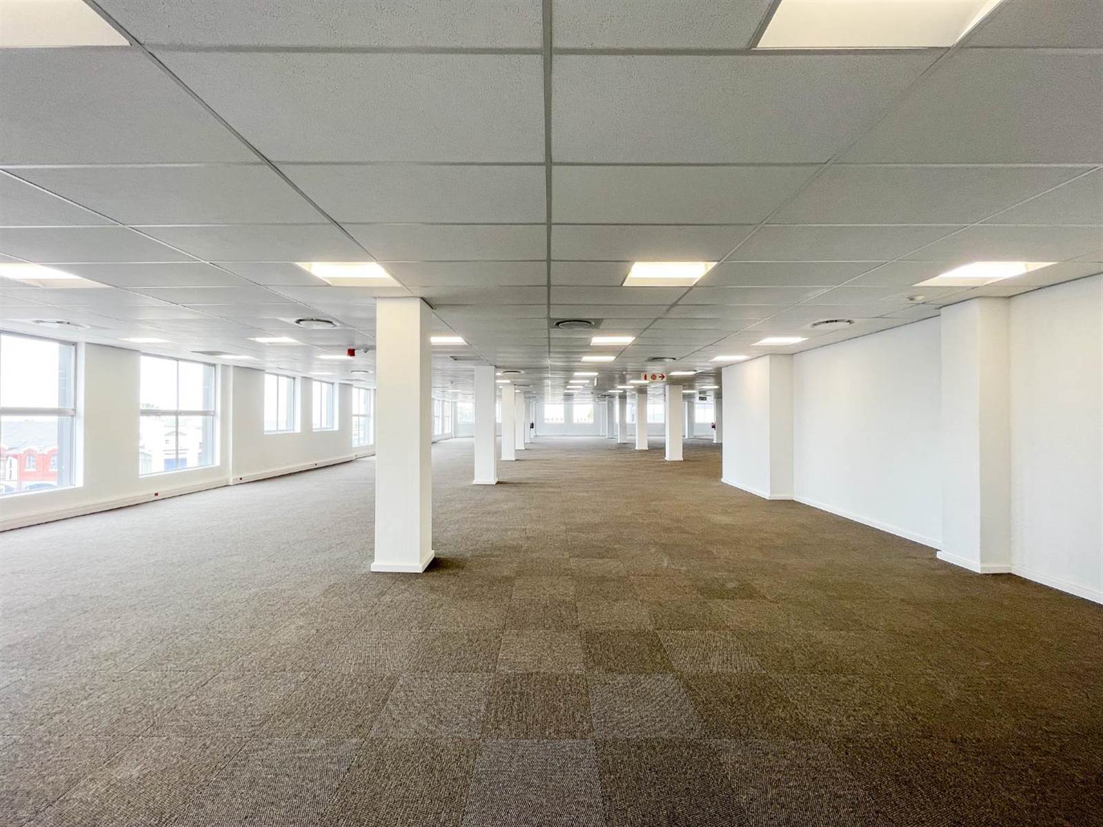 630  m² Office Space in Oakdale photo number 5
