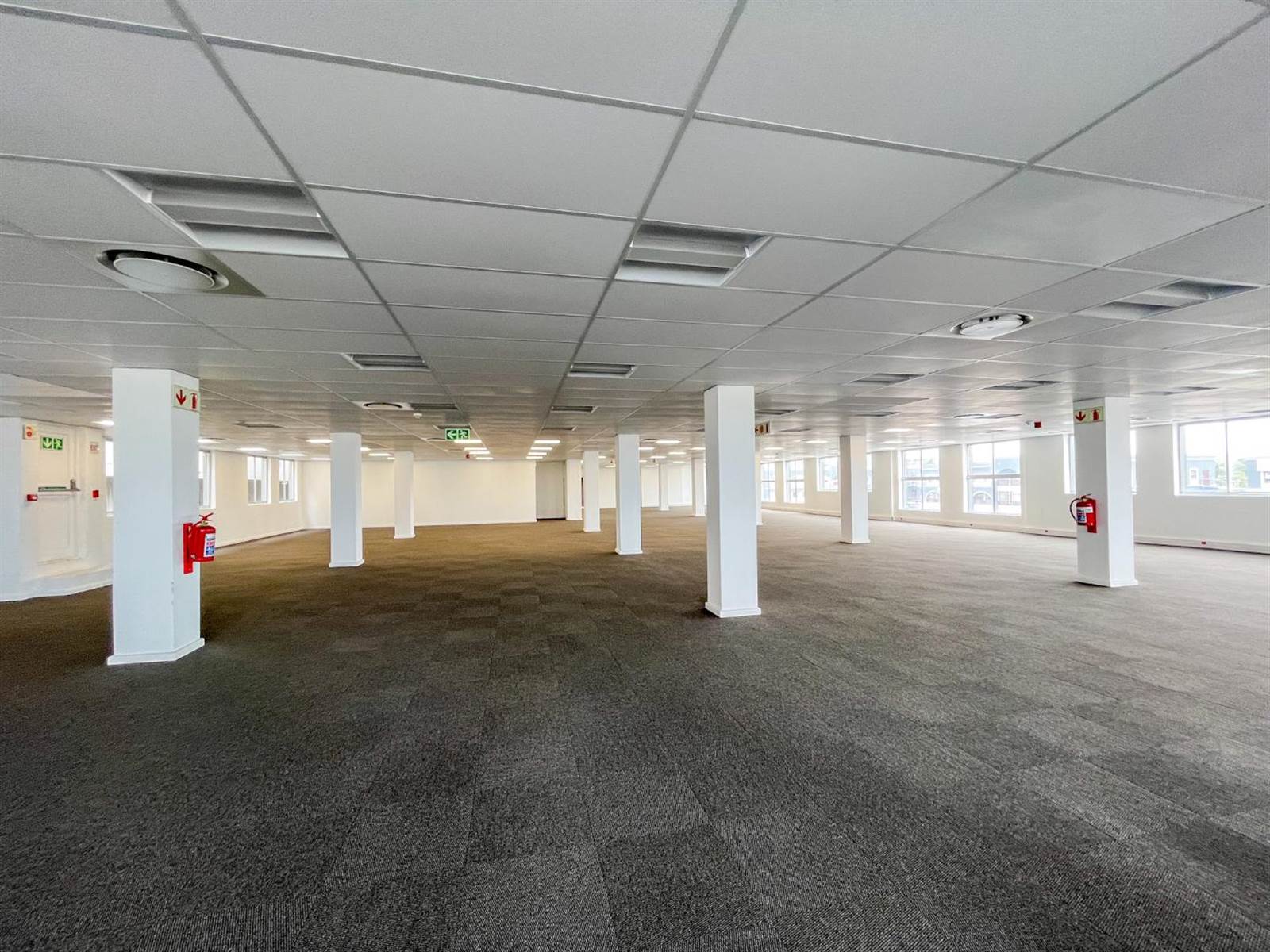 630  m² Office Space in Oakdale photo number 7