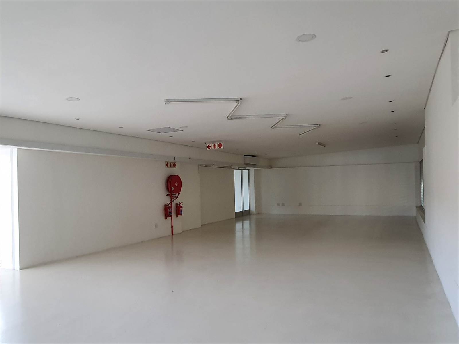 446  m² Commercial space in Fourways photo number 7