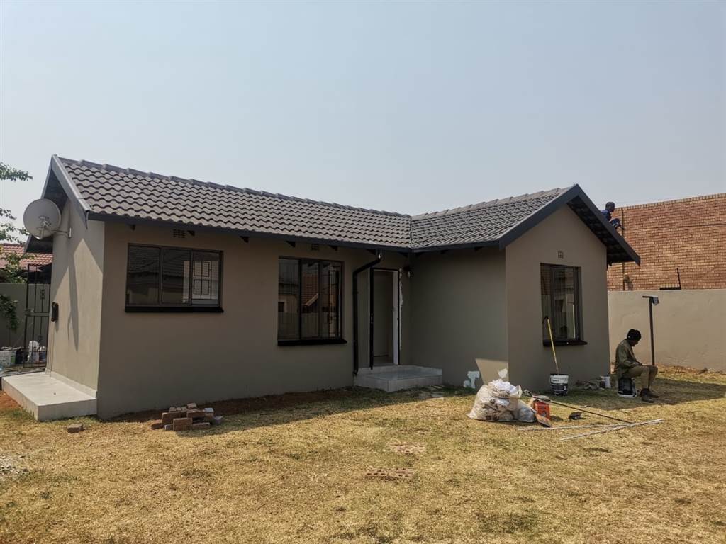 2 Bed House in Spruit View photo number 1