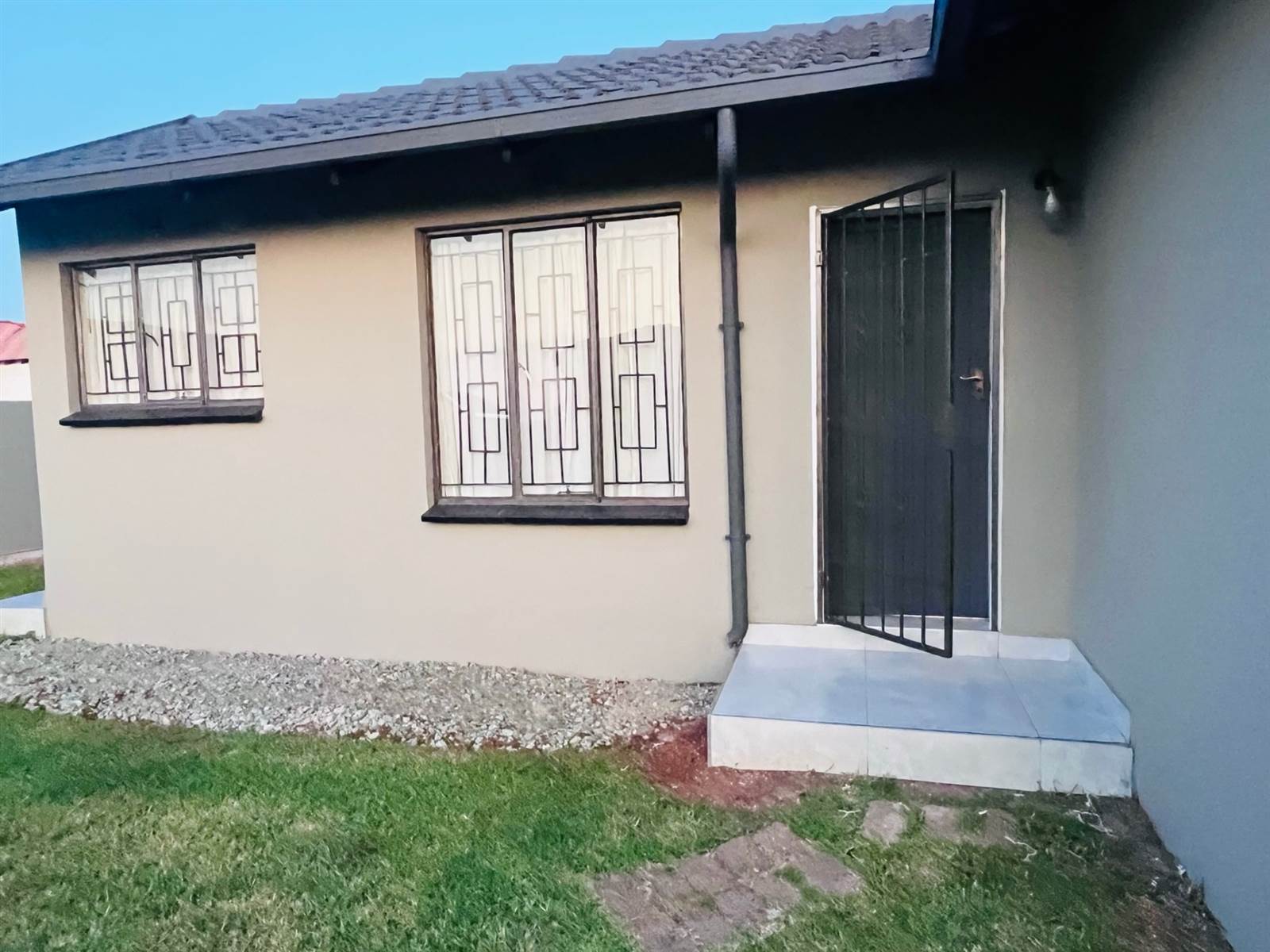 2 Bed House in Spruit View photo number 17