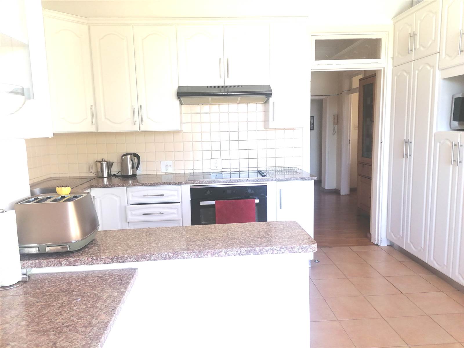 2 Bed Apartment in Musgrave photo number 23