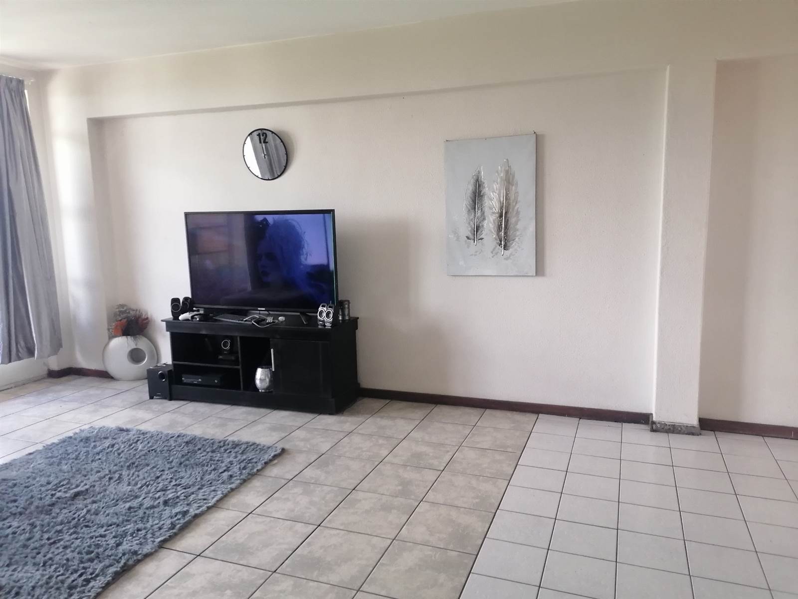 3 Bed Flat in Vereeniging Central photo number 1