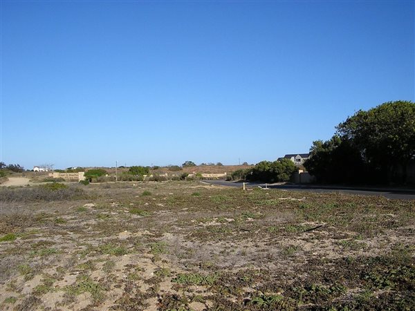 1 010 m² Land