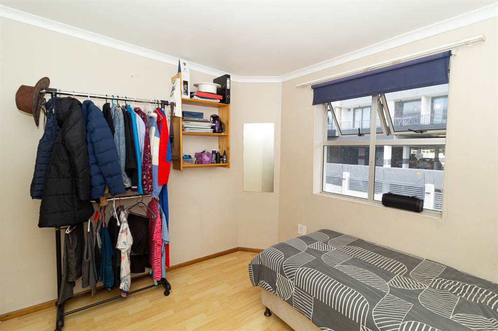 2 Bed Apartment in Observatory photo number 14