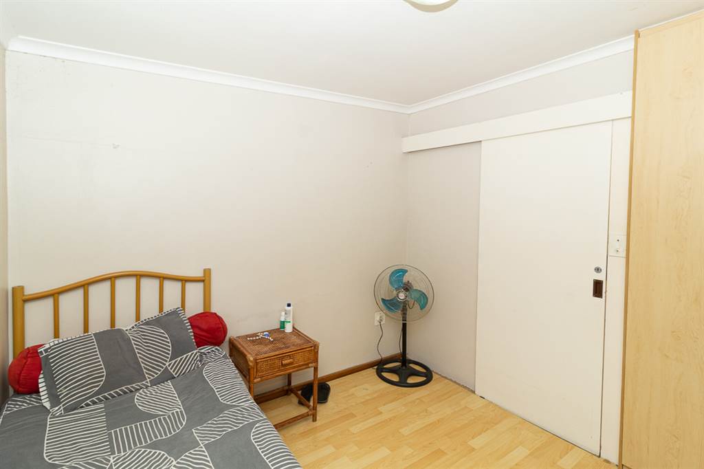 2 Bed Apartment in Observatory photo number 12